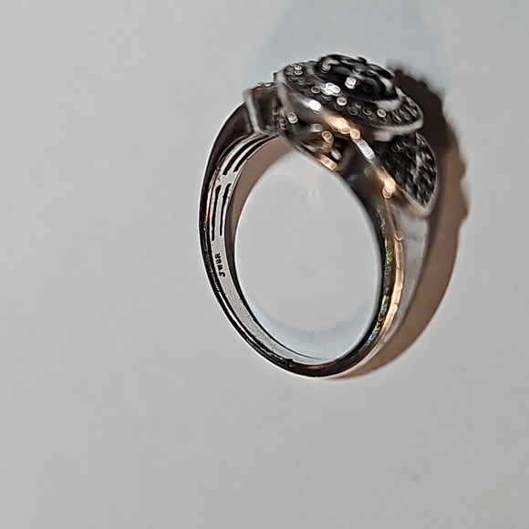 Kay Jewelers Black & White Diamonds in Sterling Silver Size 7! - Picture 6 of 7